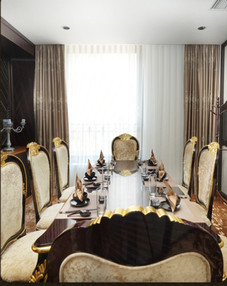 Full Moon VIP Banquet Room